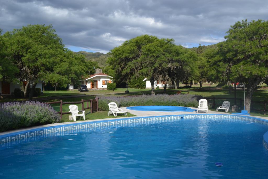 Cabanas Los Algarrobos Villa General Belgrano Exteriör bild